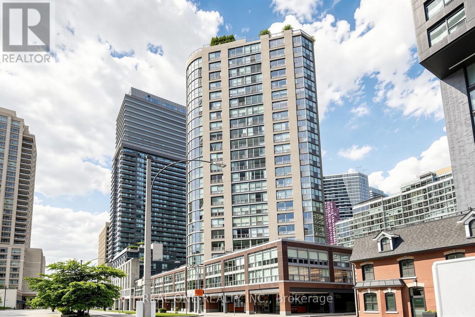 #306 24 WELLESLEY STREET W - 3