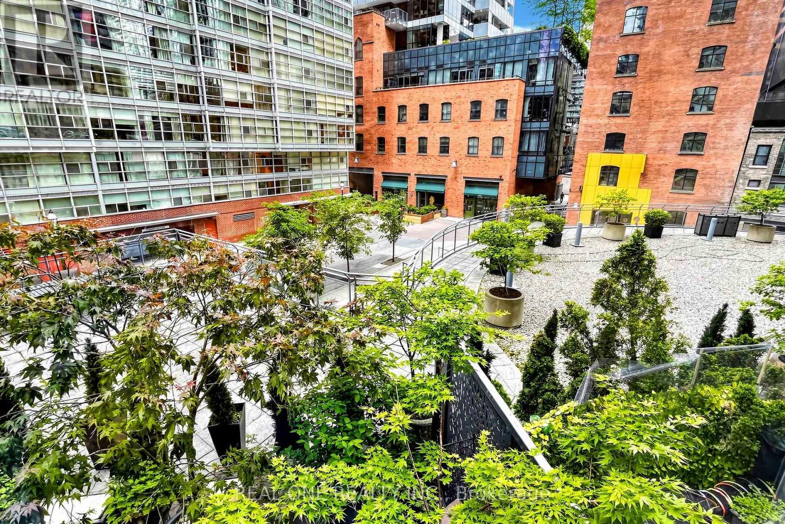 #306 24 WELLESLEY STREET W - 37