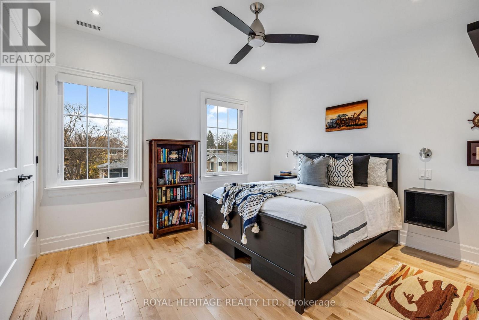 968 ESSA CRESCENT - 44