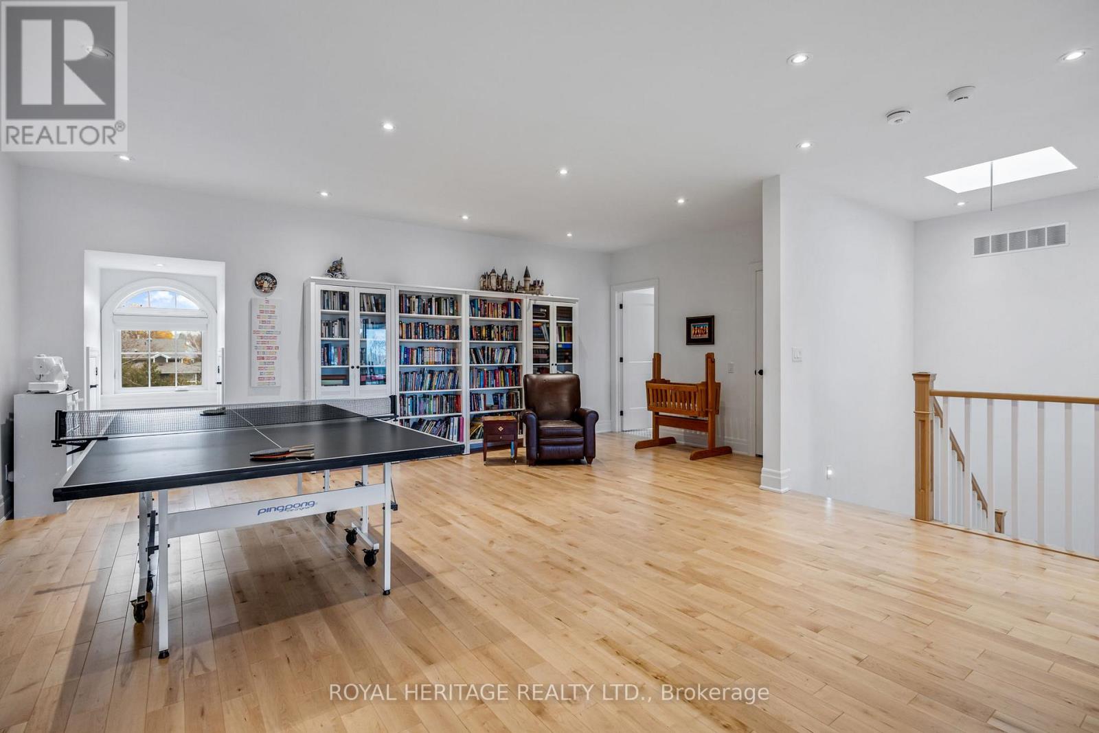 968 ESSA CRESCENT - 48