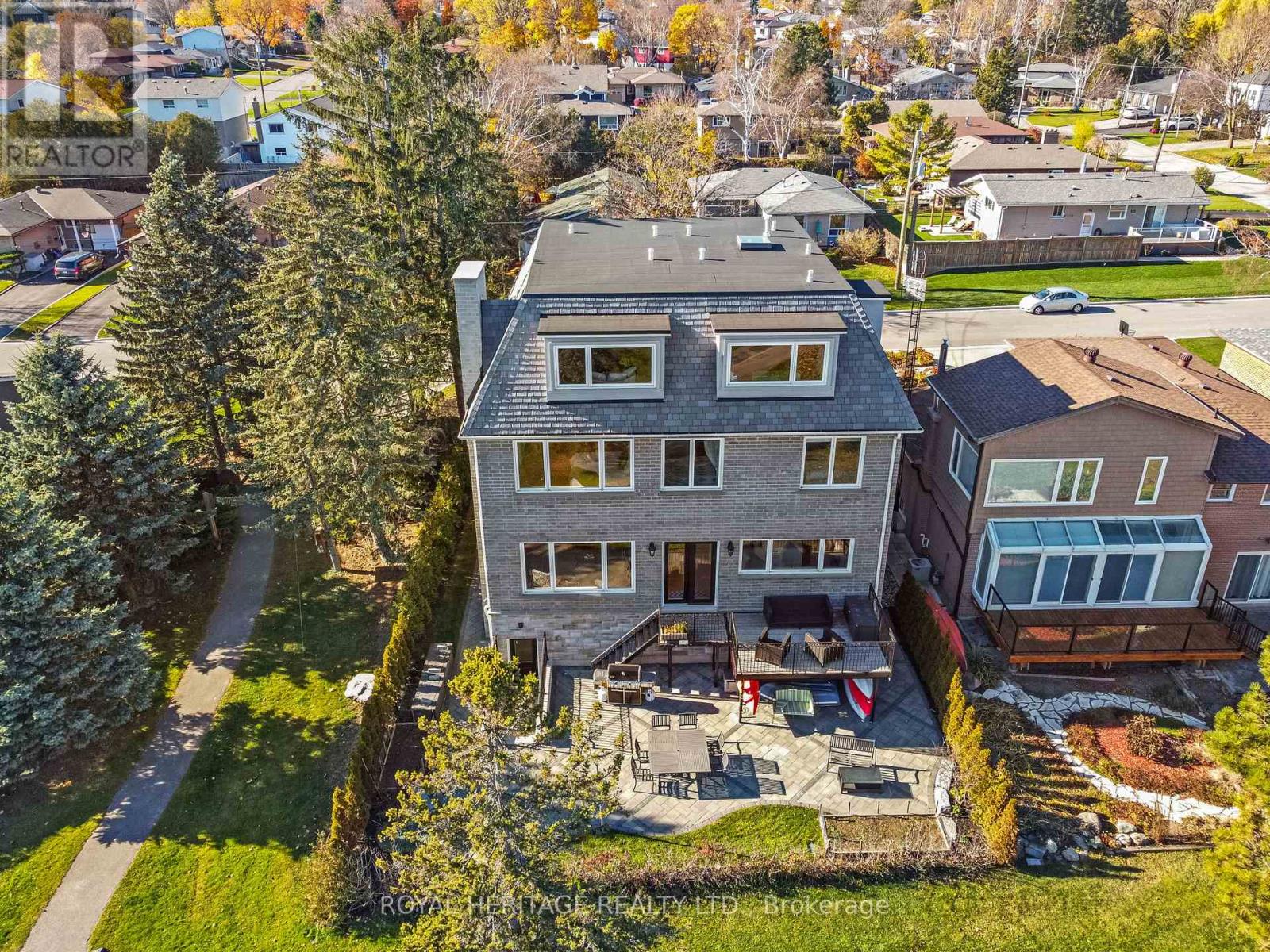 968 ESSA CRESCENT - 8