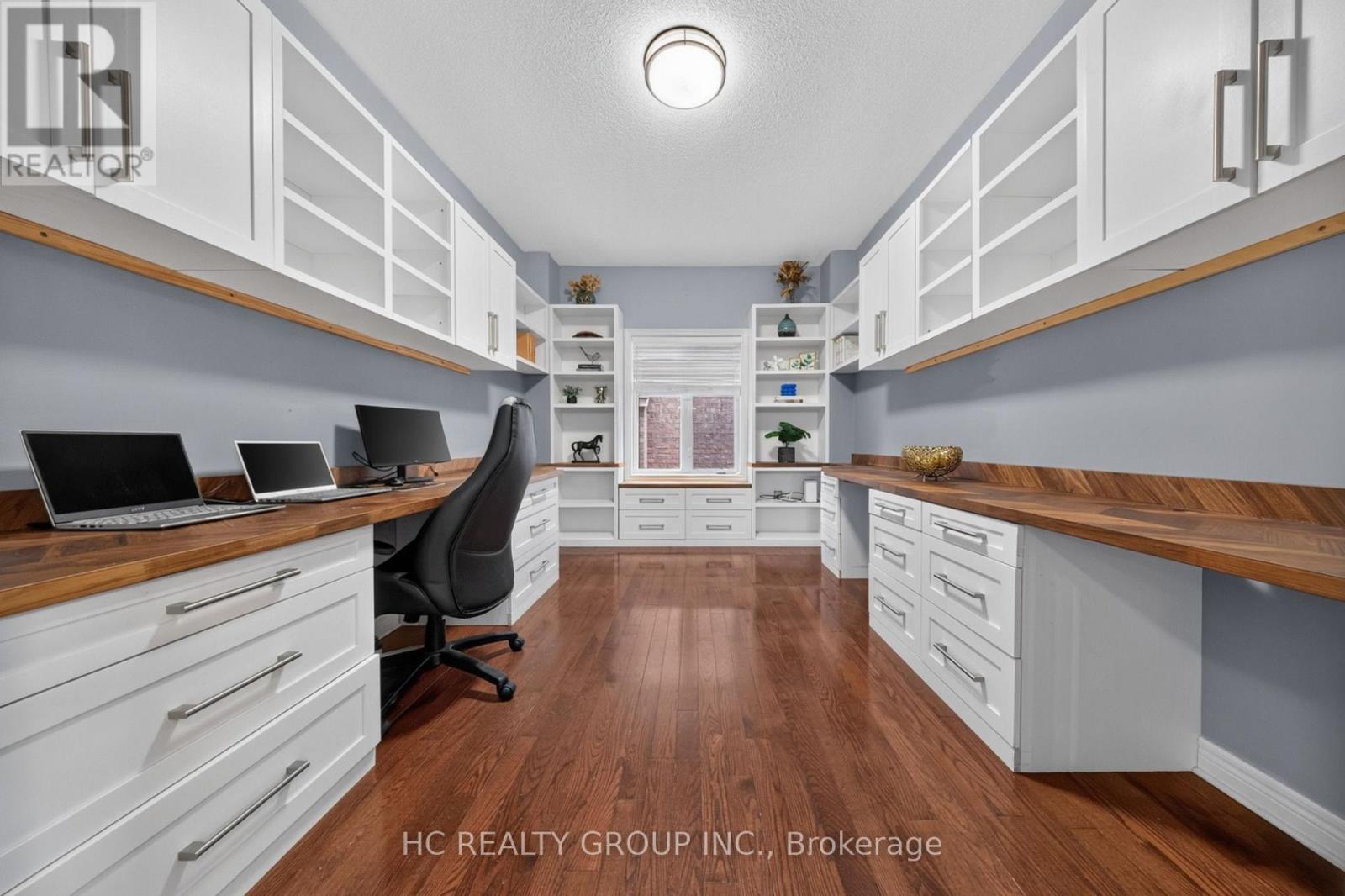 21 WOLF TRAIL CRESCENT - 19