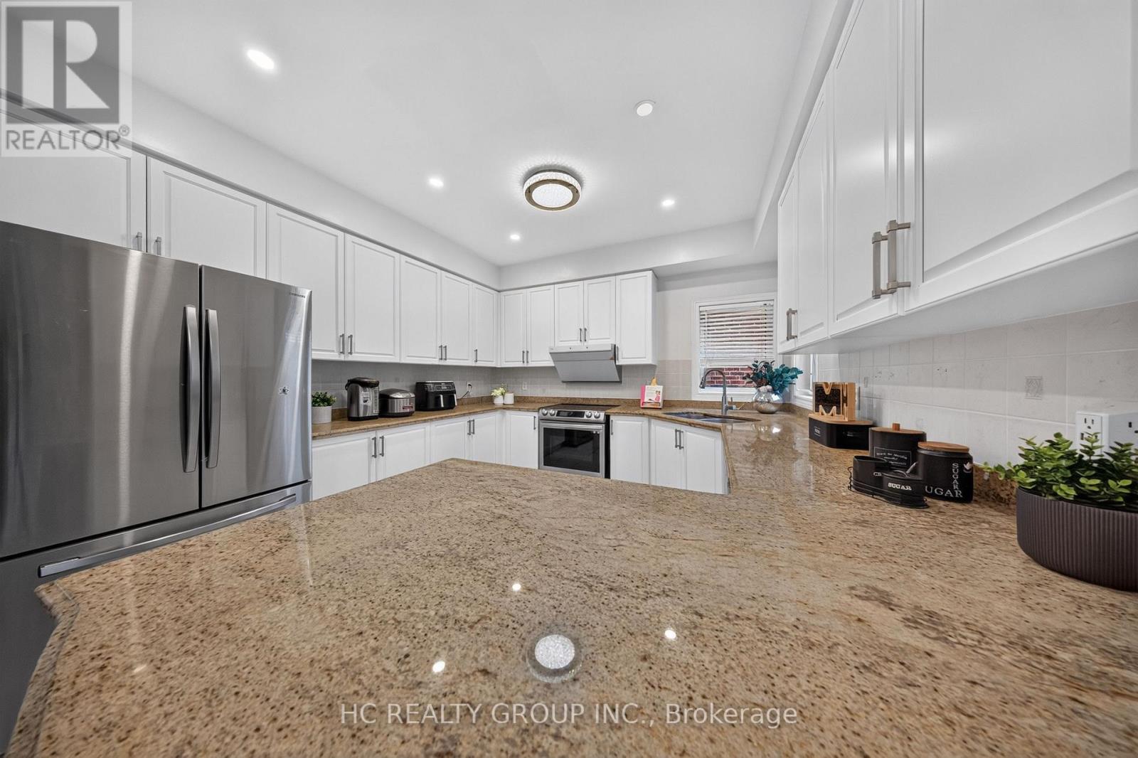 21 WOLF TRAIL CRESCENT - 21