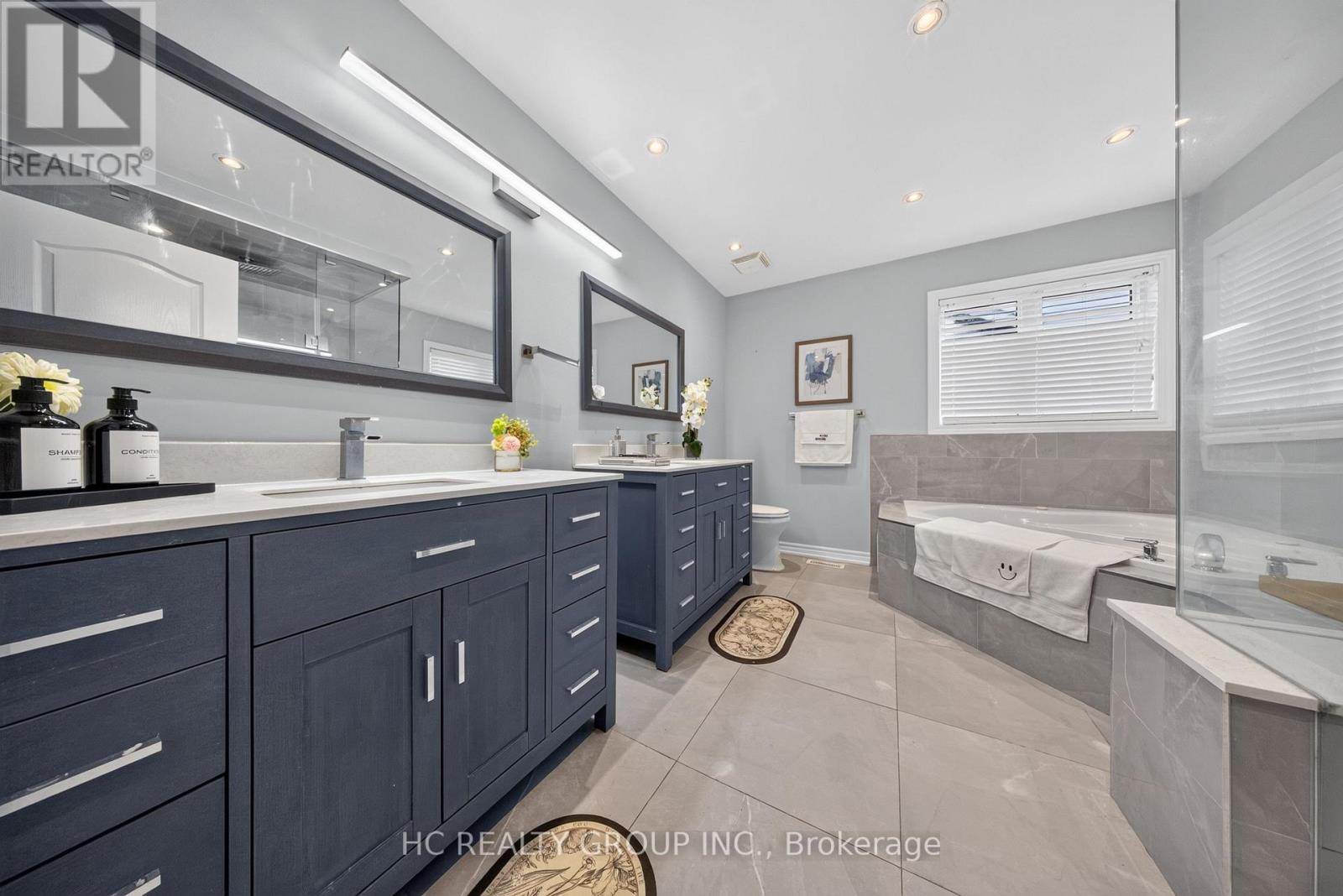 21 WOLF TRAIL CRESCENT - 30