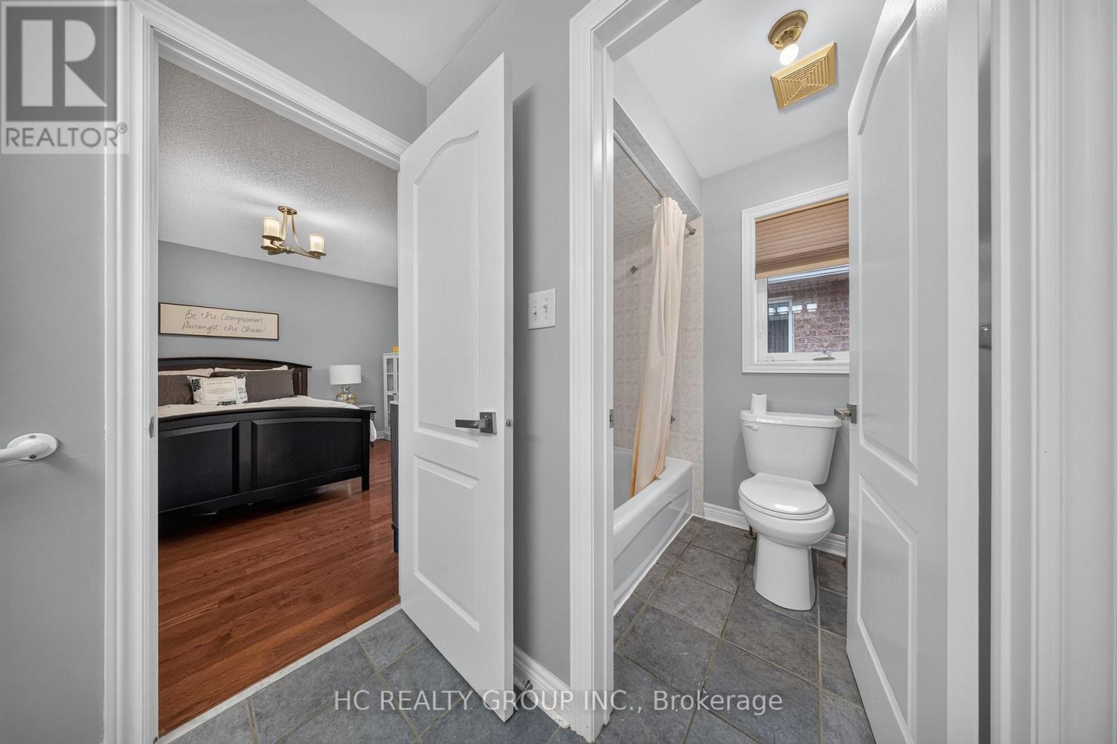 21 WOLF TRAIL CRESCENT - 34