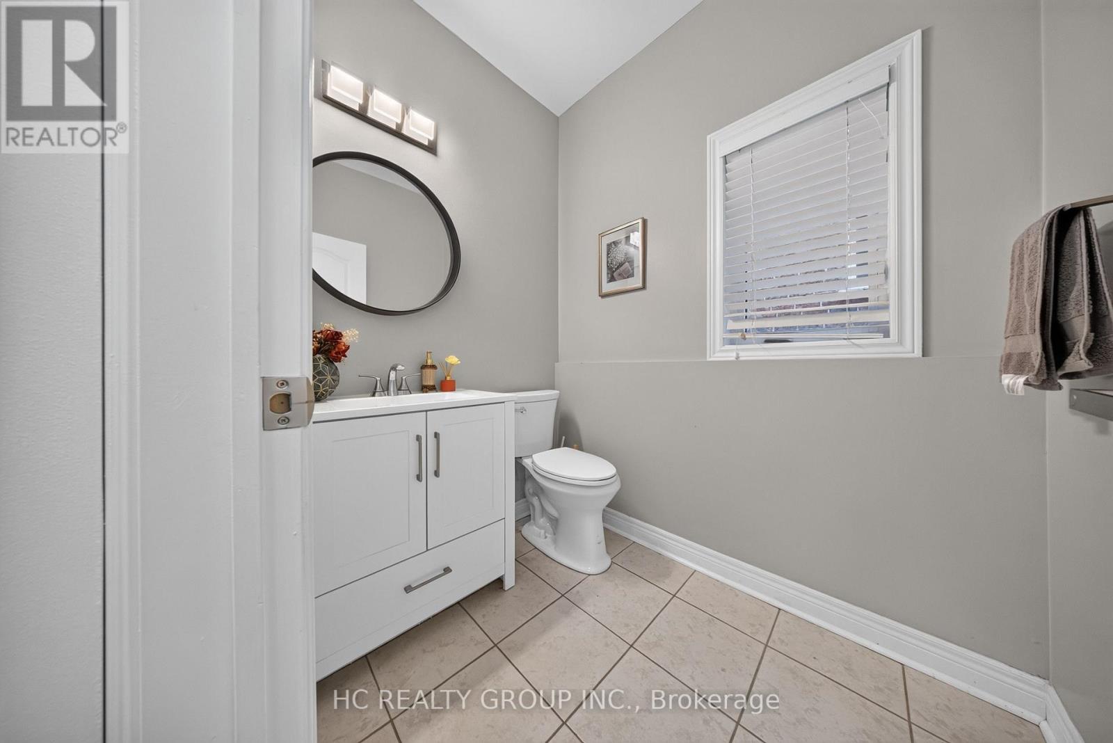 21 WOLF TRAIL CRESCENT - 37
