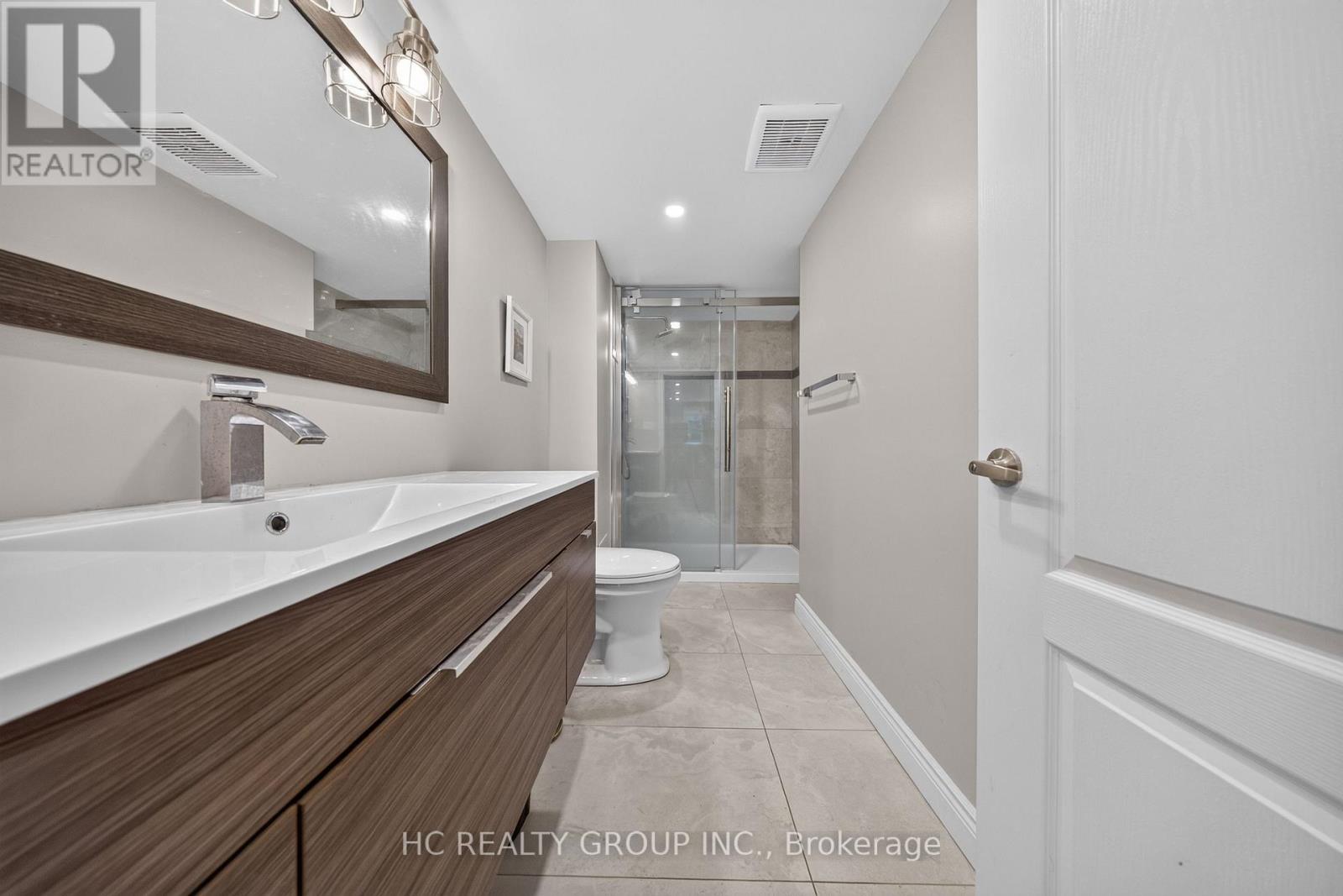 21 WOLF TRAIL CRESCENT - 40