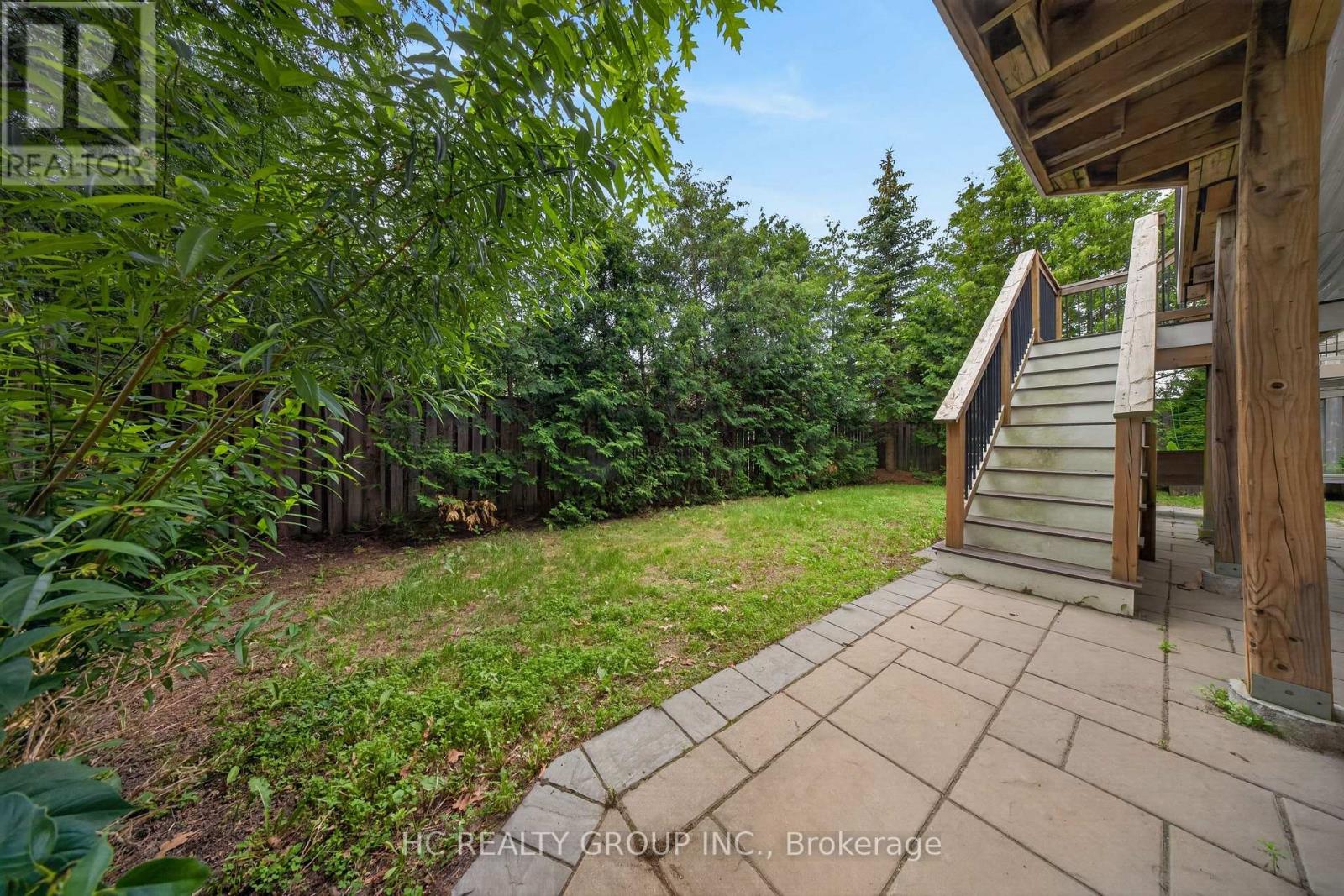 21 WOLF TRAIL CRESCENT - 44