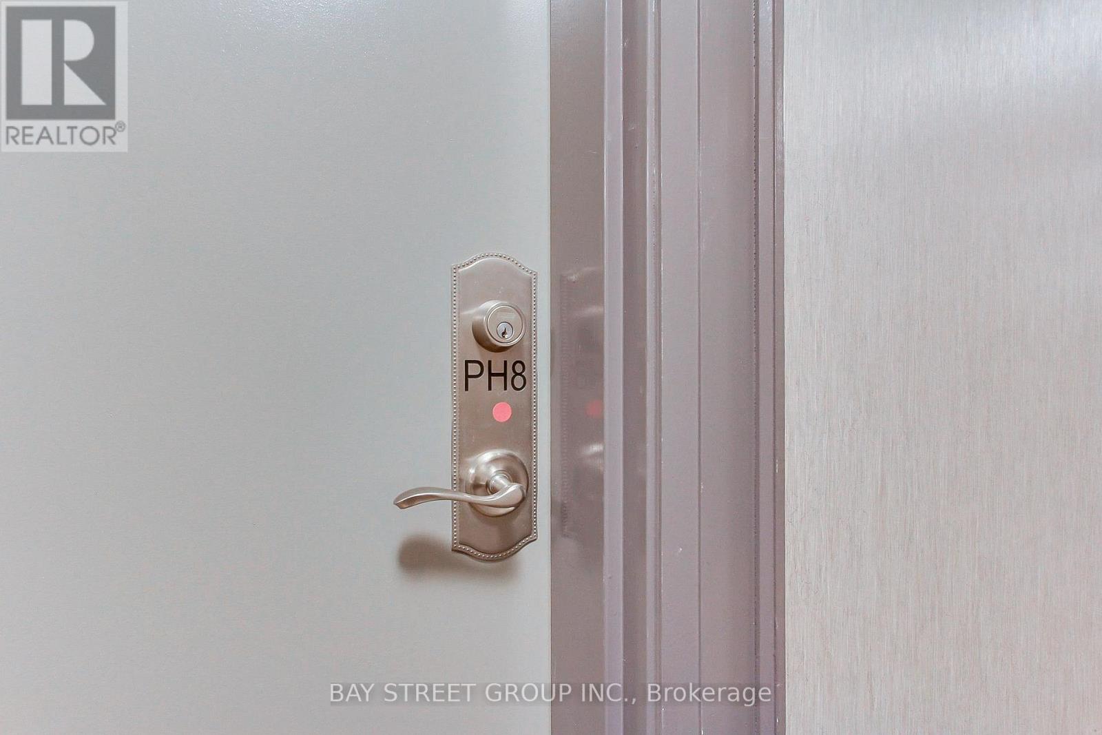 #PH8 28 PRINCE REGENT STREET - 3