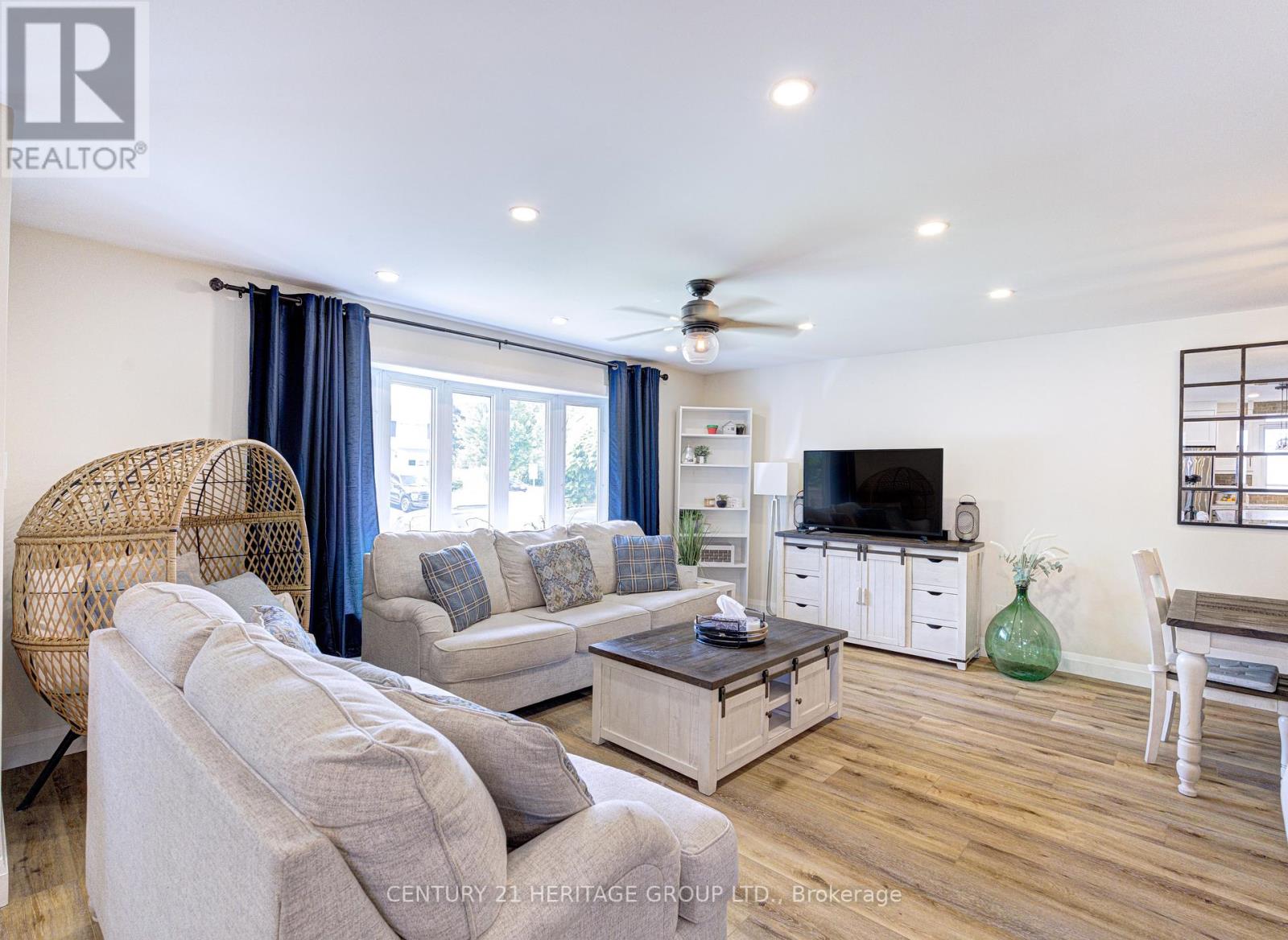 2379 DUNCASTER DRIVE - 3