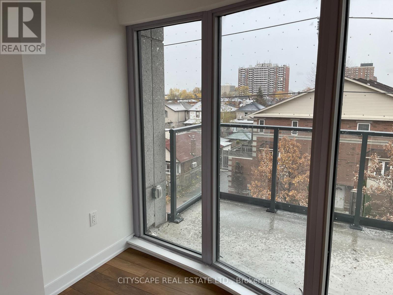 #507 2433 DUFFERIN STREET S - 22