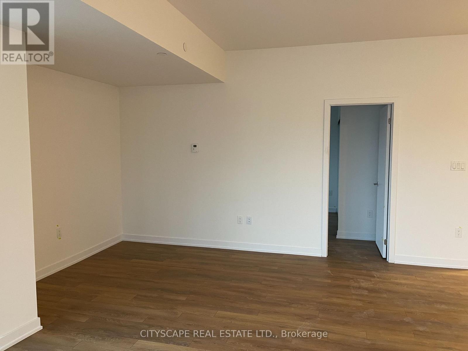 #507 2433 DUFFERIN STREET S - 23