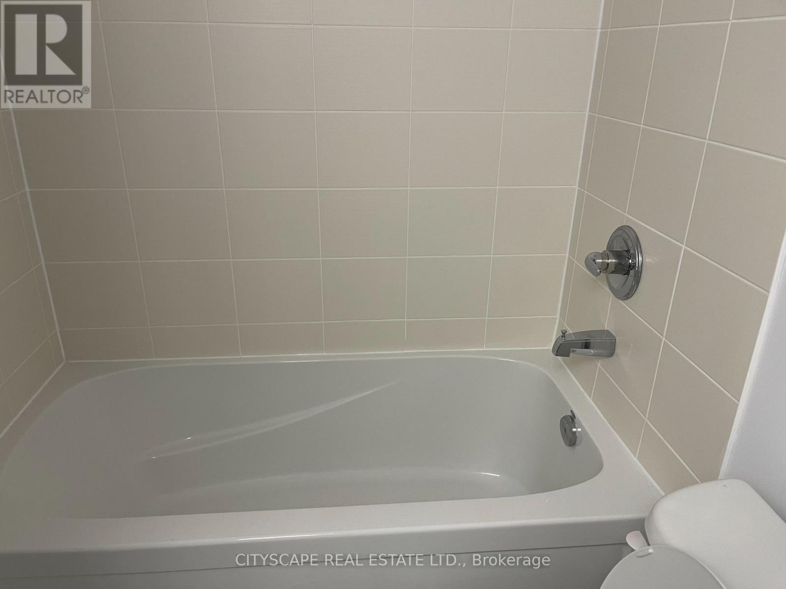 #507 2433 DUFFERIN STREET S - 25