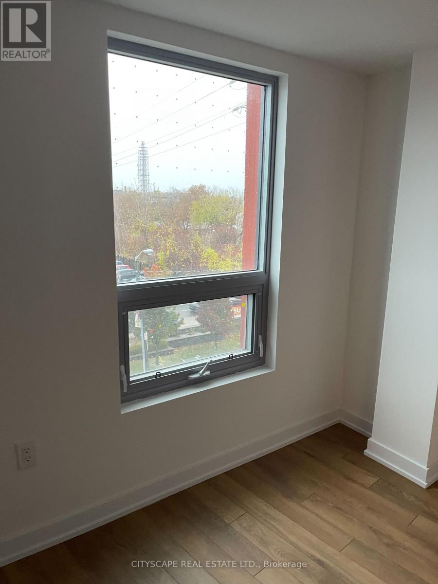 #507 2433 DUFFERIN STREET S - 29