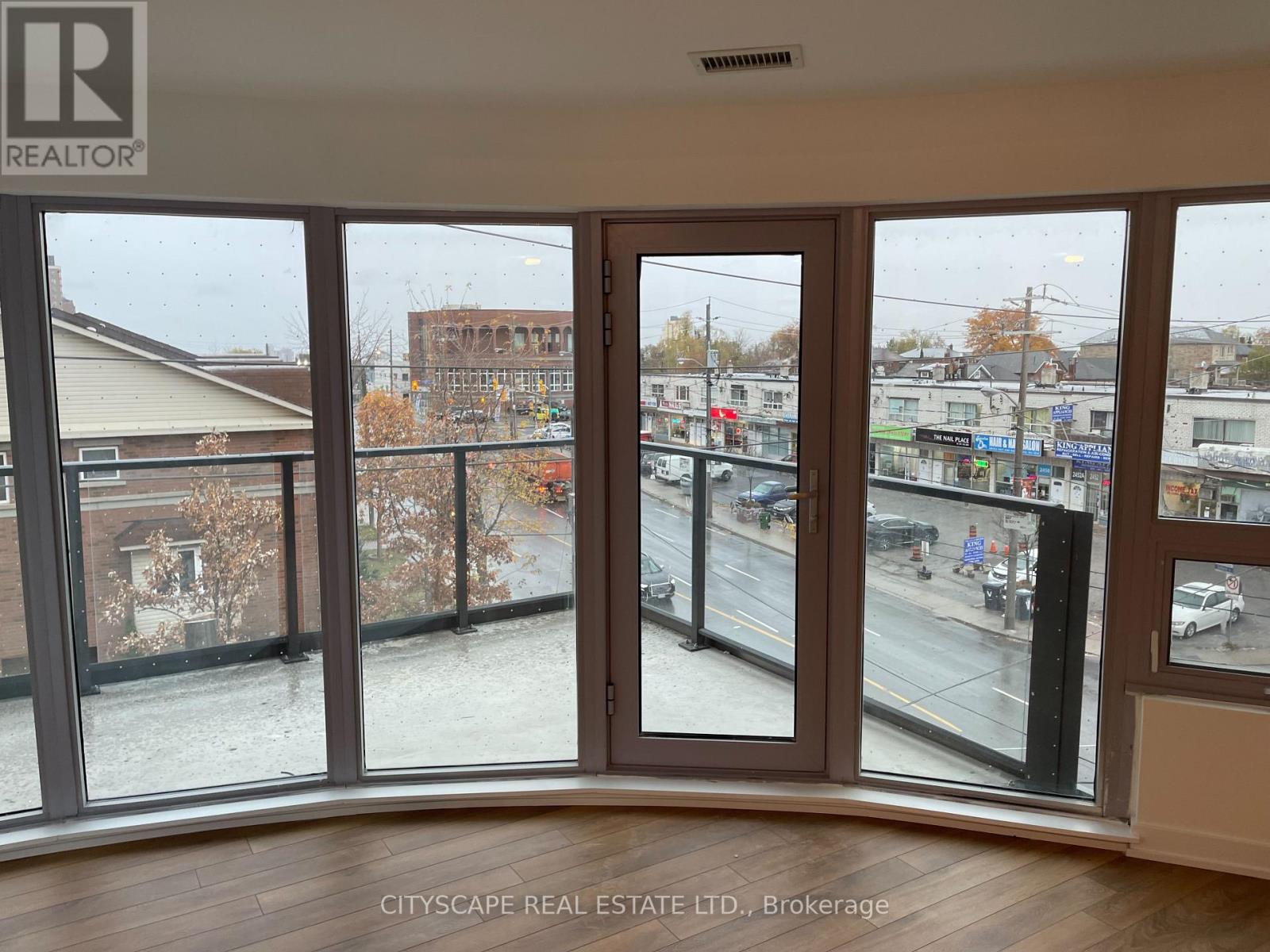 #507 2433 DUFFERIN STREET S - 3