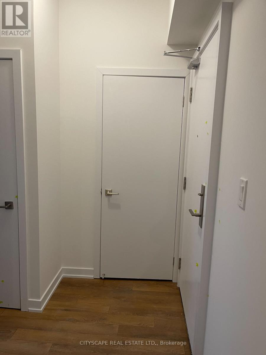 #507 2433 DUFFERIN STREET S - 6