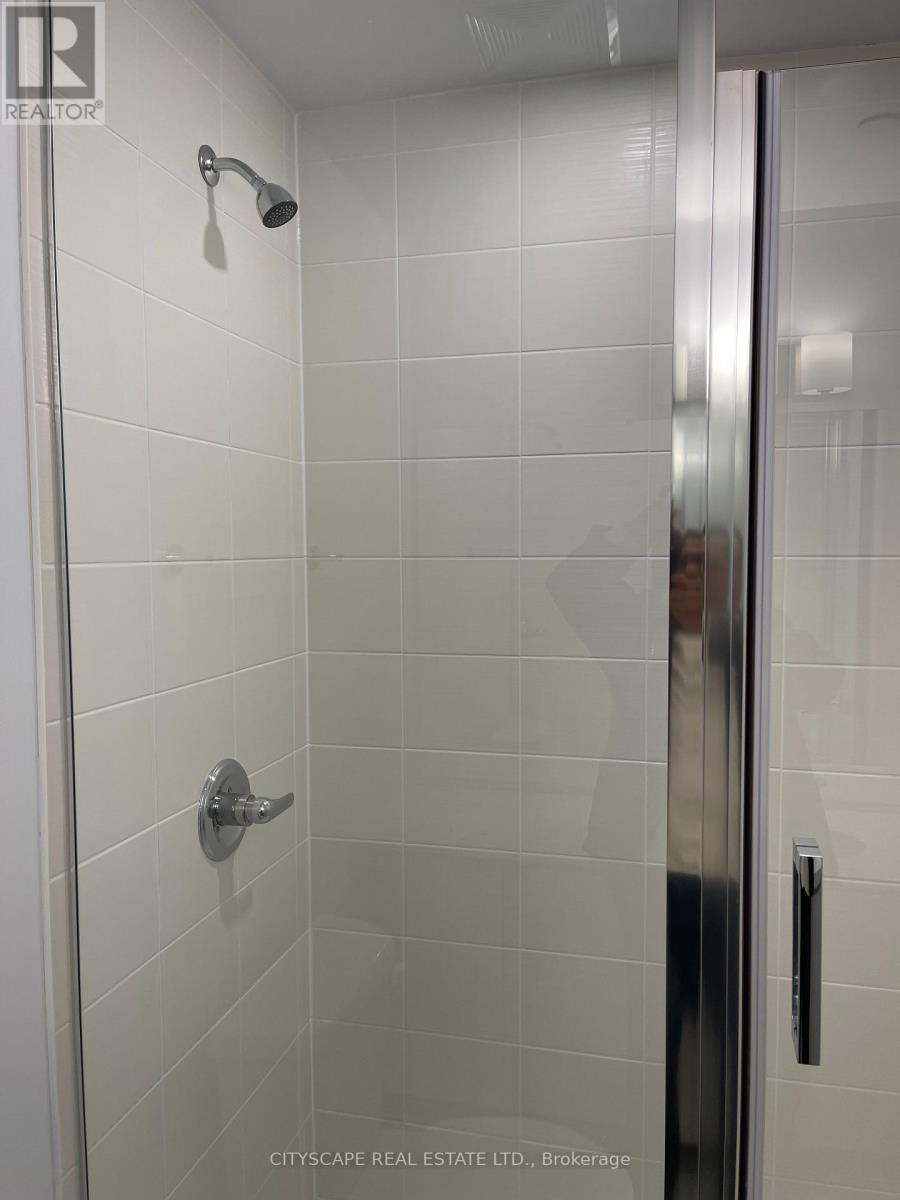 #507 2433 DUFFERIN STREET S - 9