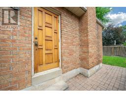 Eating area - 2573 Oshkin Court, Mississauga, ON L5N3Z3 Photo 6