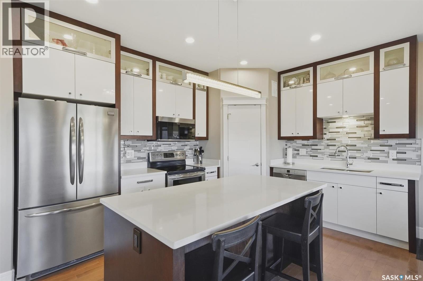 238 Gillies STREET — photo 10