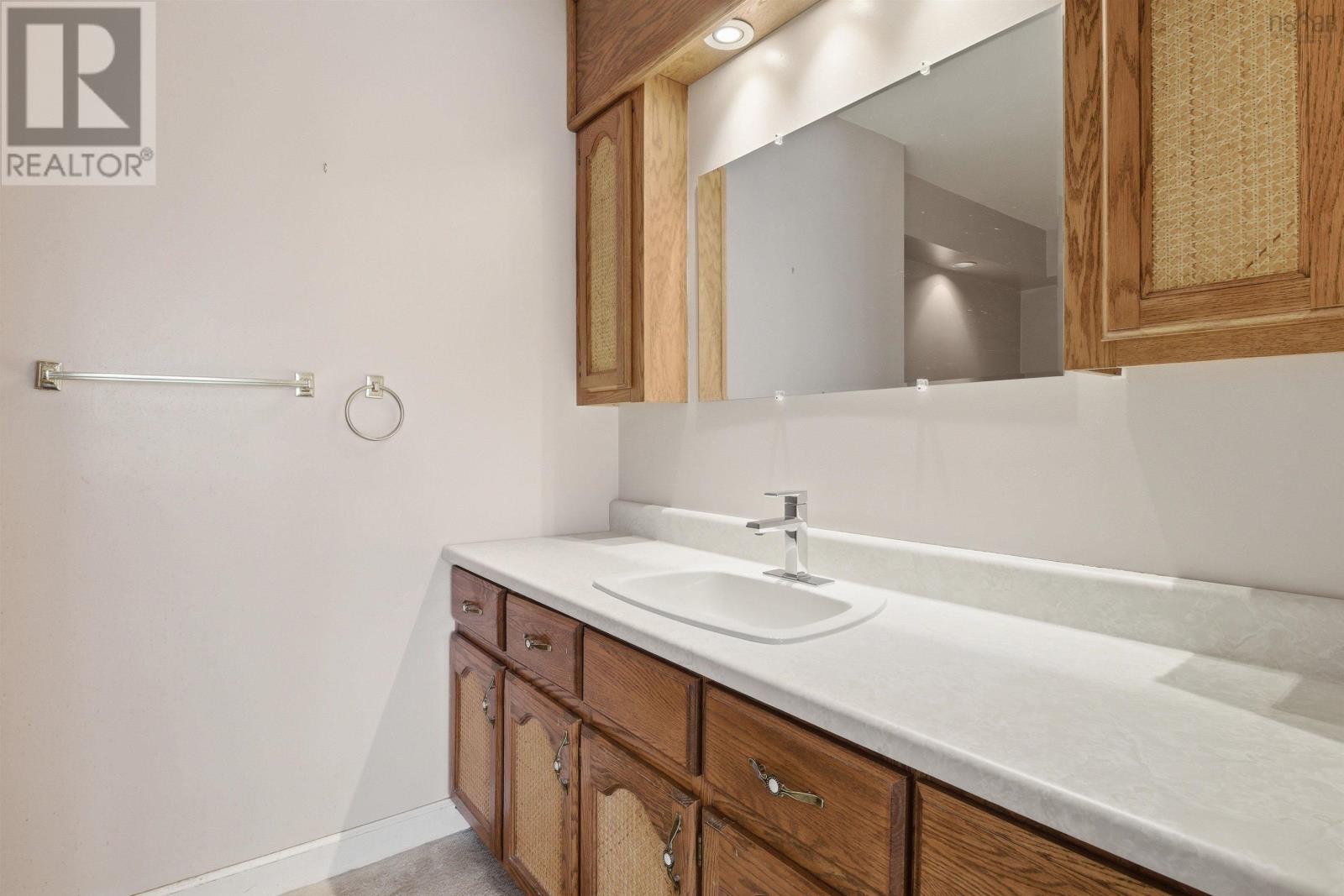 147 Flagstone Drive - 25