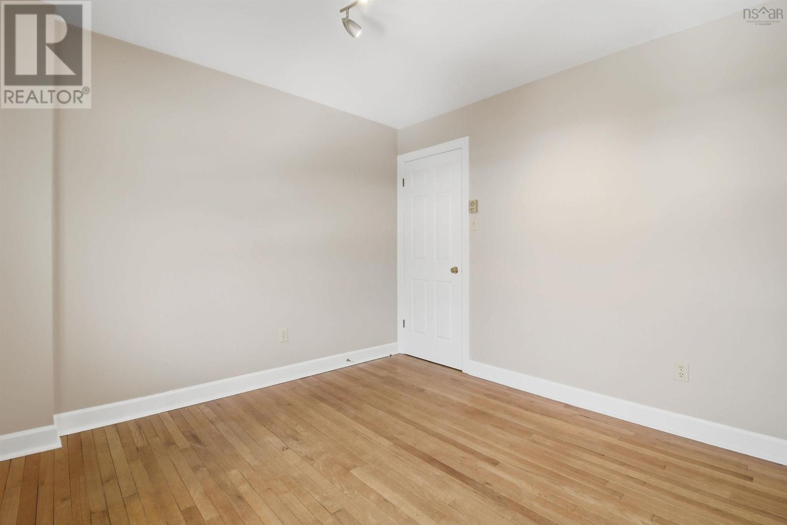 147 Flagstone Drive - 33