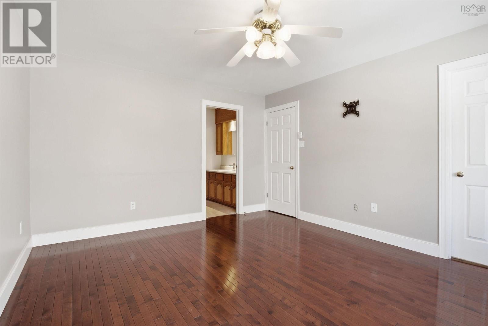 147 Flagstone Drive - 24