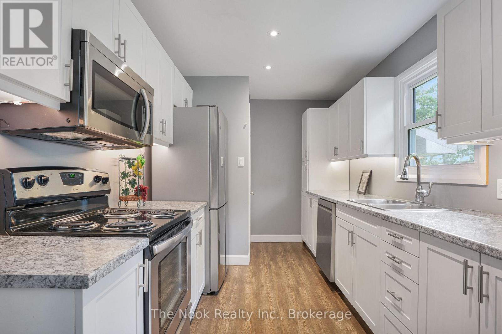 28 WESLEMKOON LAKE ROAD - 12