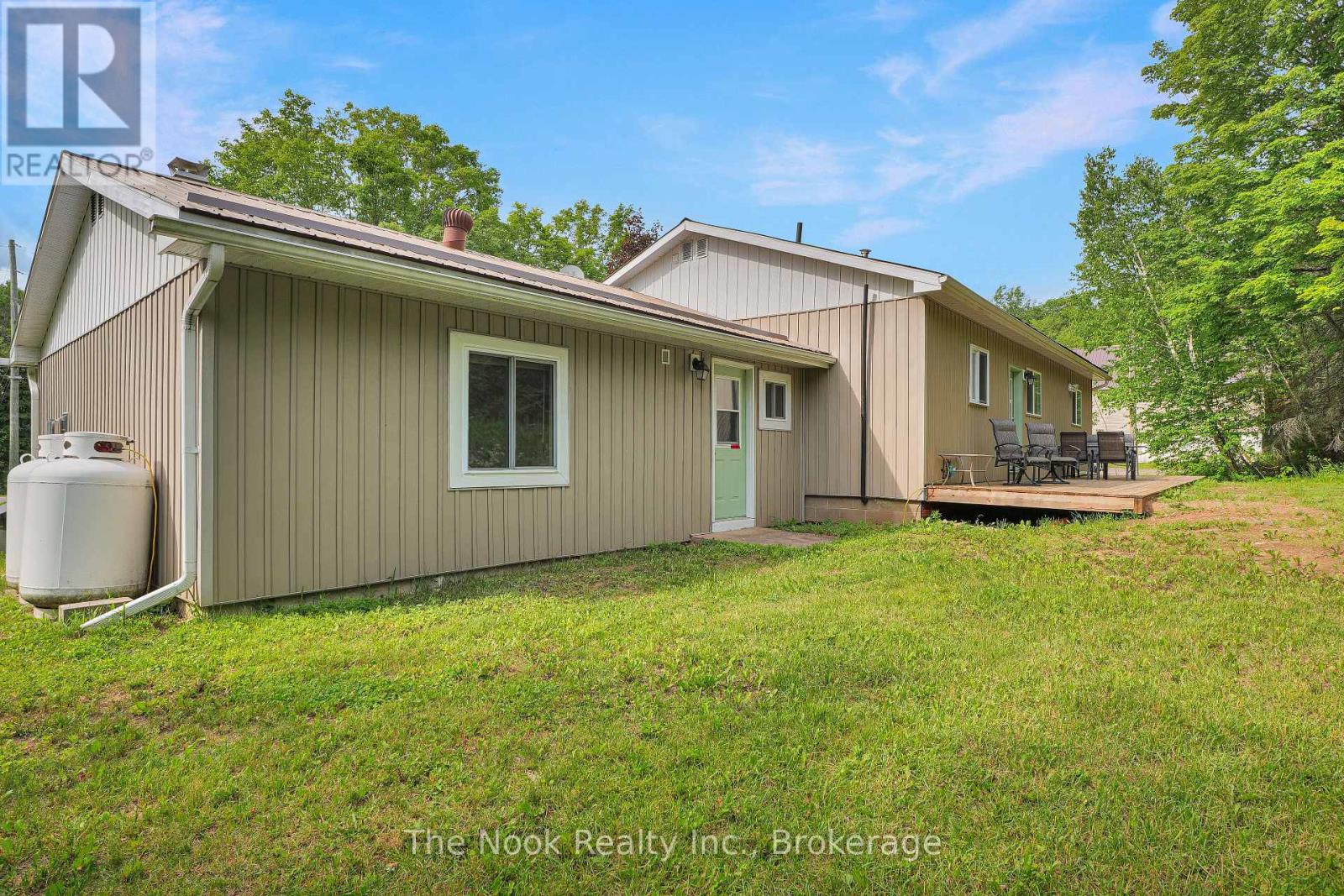 28 WESLEMKOON LAKE ROAD - 3