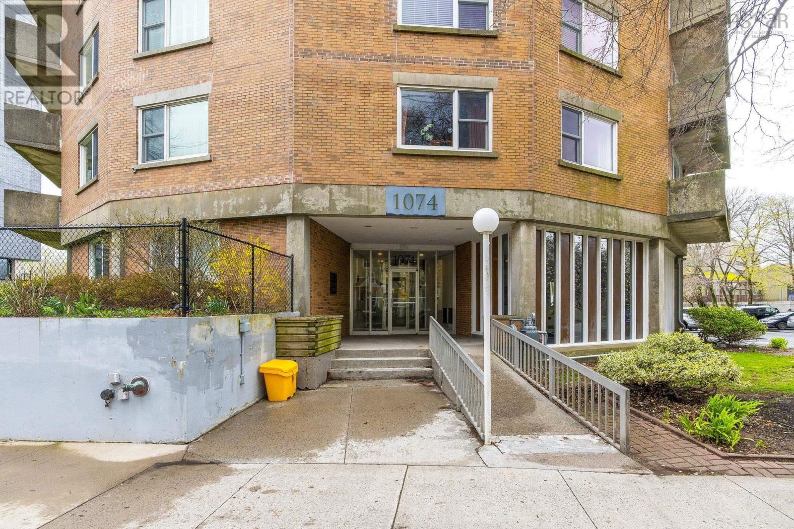 #503 1074 Wellington Street - 2