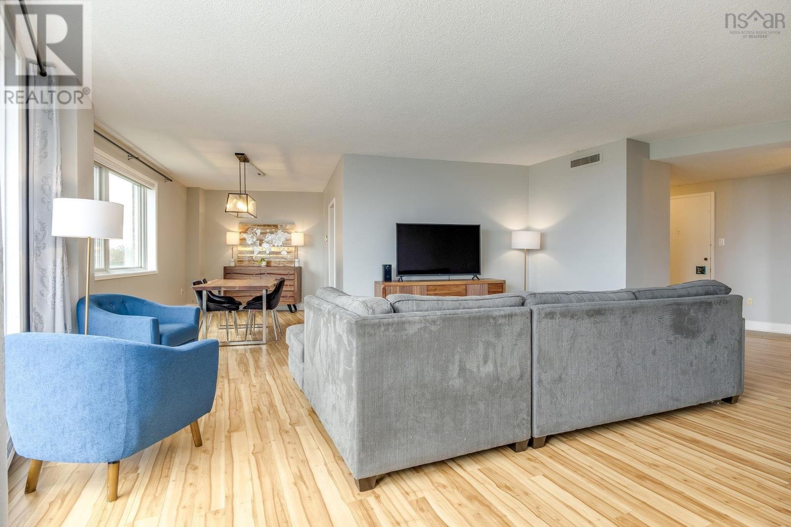 #503 1074 Wellington Street - 4