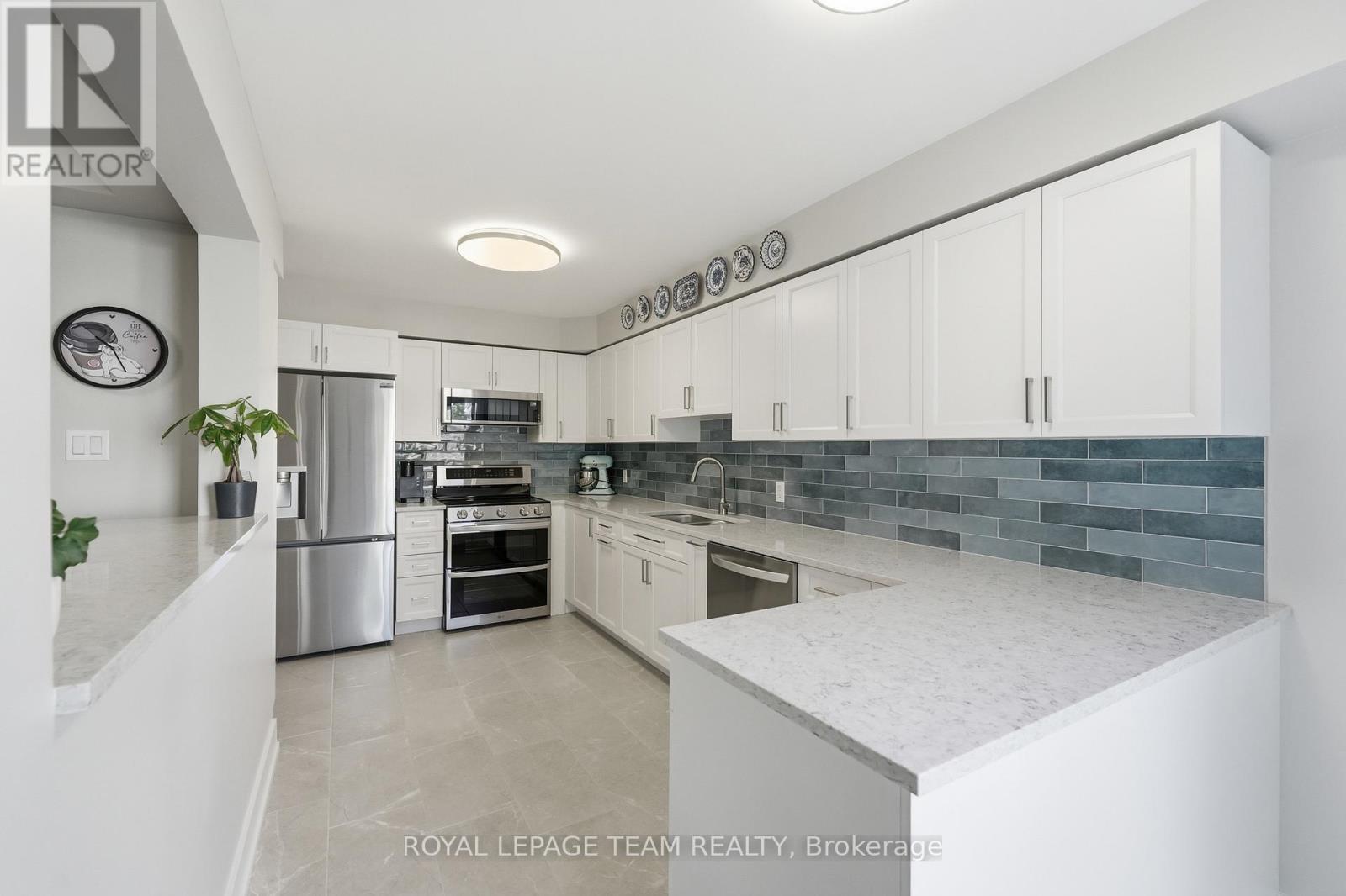 3 Bed, 3 Bath House for Sale in Ottawa – 4580 OGILVIE WALK CRESCENT, Ottawa – MLS# X13492268 - Image 14