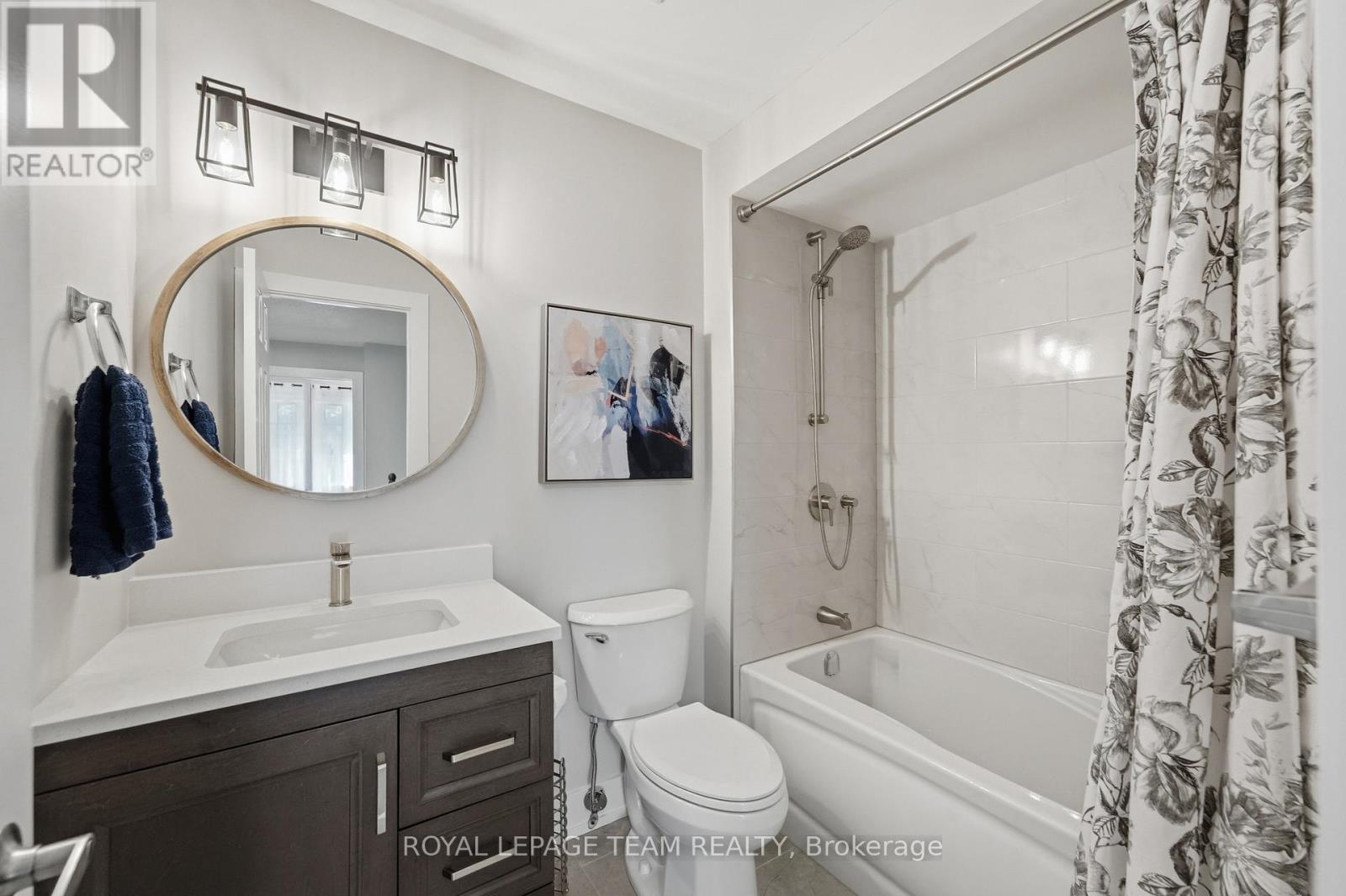3 Bed, 3 Bath House for Sale in Ottawa – 4580 OGILVIE WALK CRESCENT, Ottawa – MLS# X13492268 - Image 35