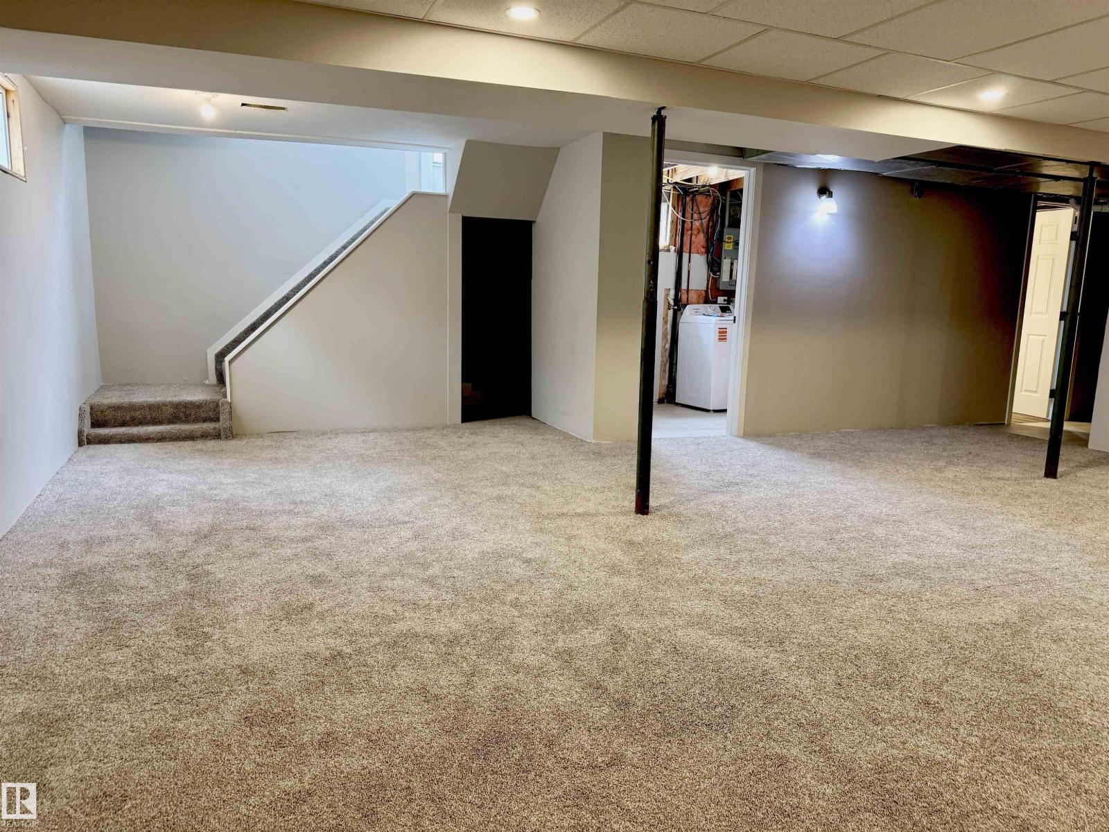5040 47 ST - 39