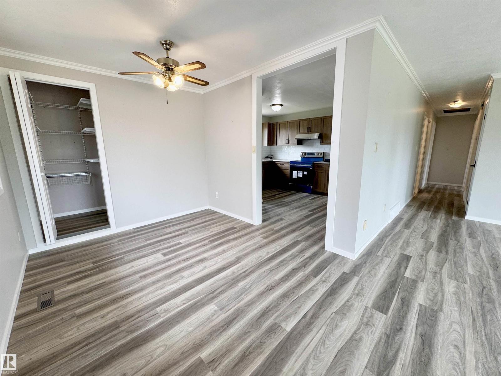 5040 47 ST - 13