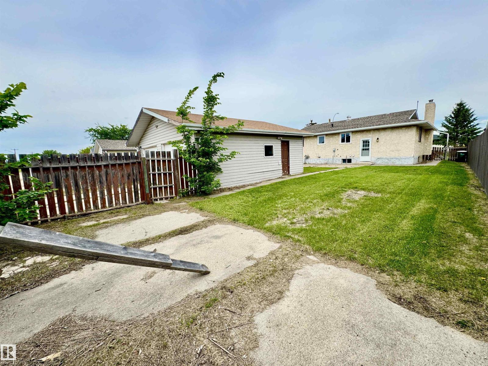 5040 47 ST - 5