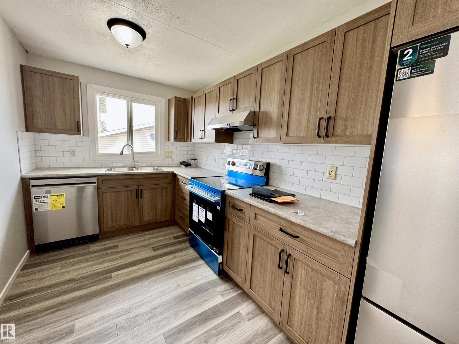 5040 47 ST - 7