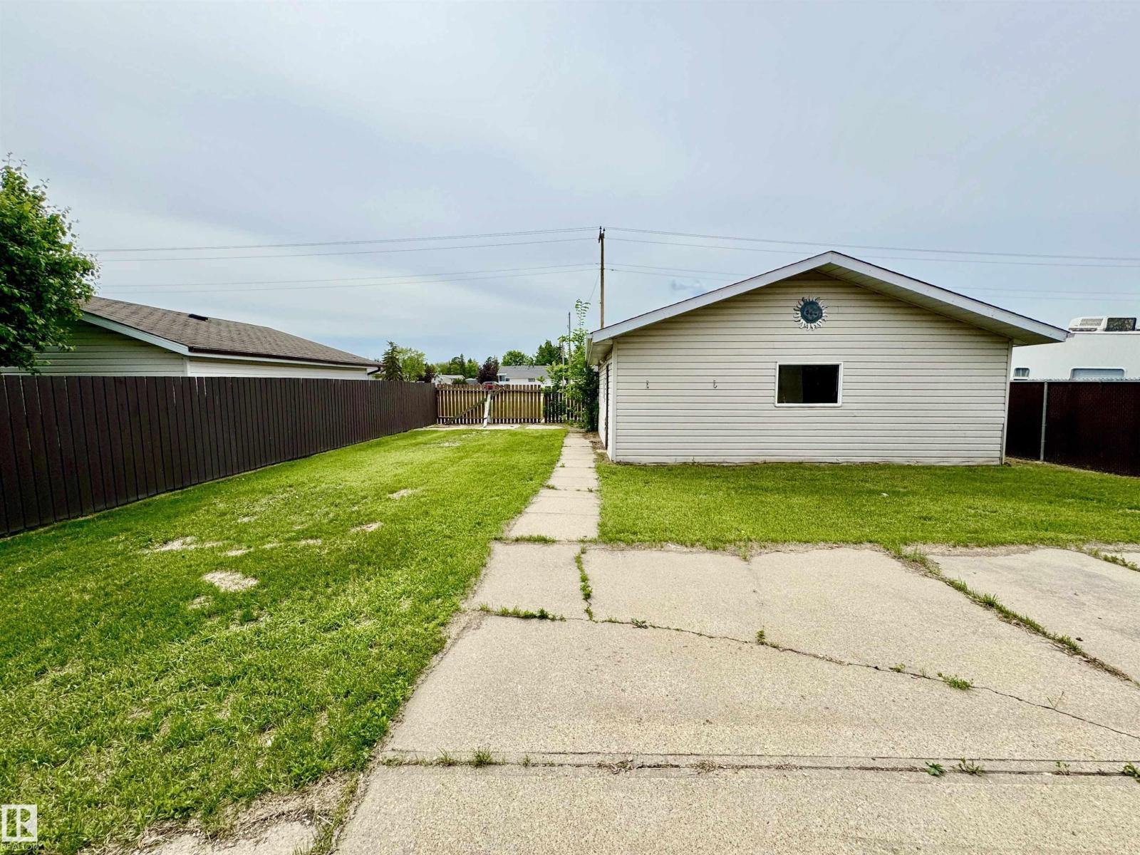 5040 47 ST - 50