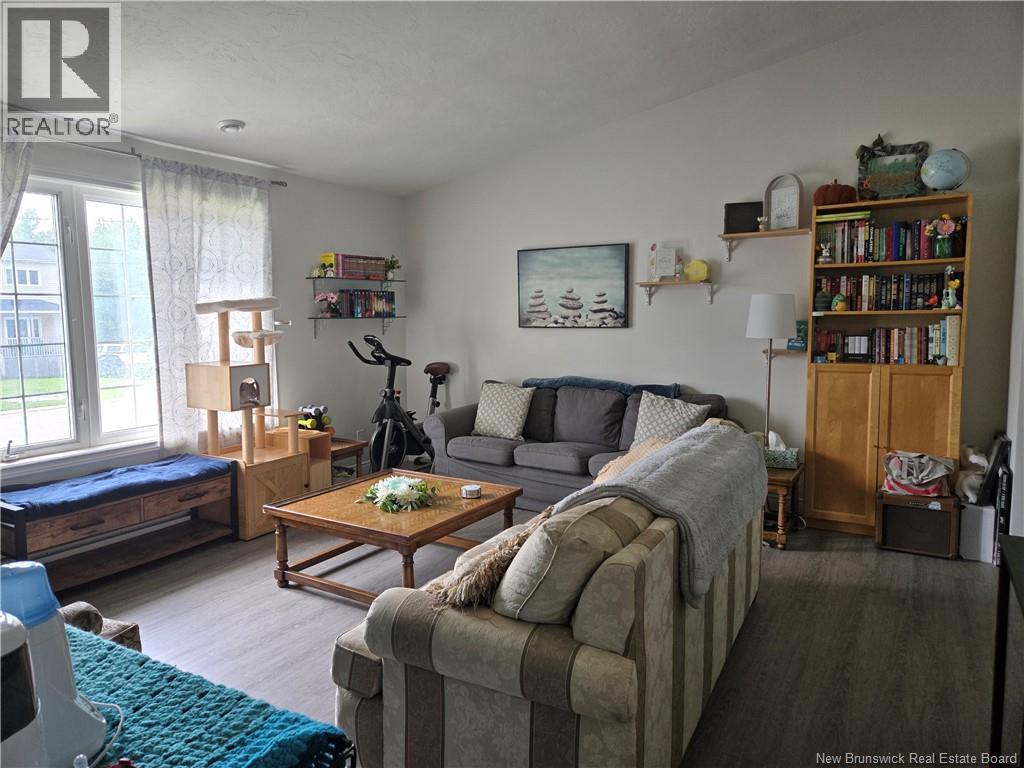 29 Thaddee Street - 10