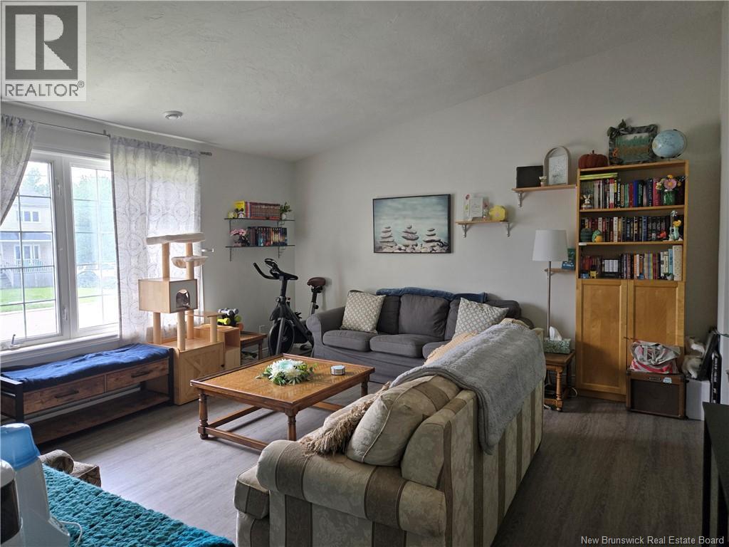 29 Thaddee Street - 11