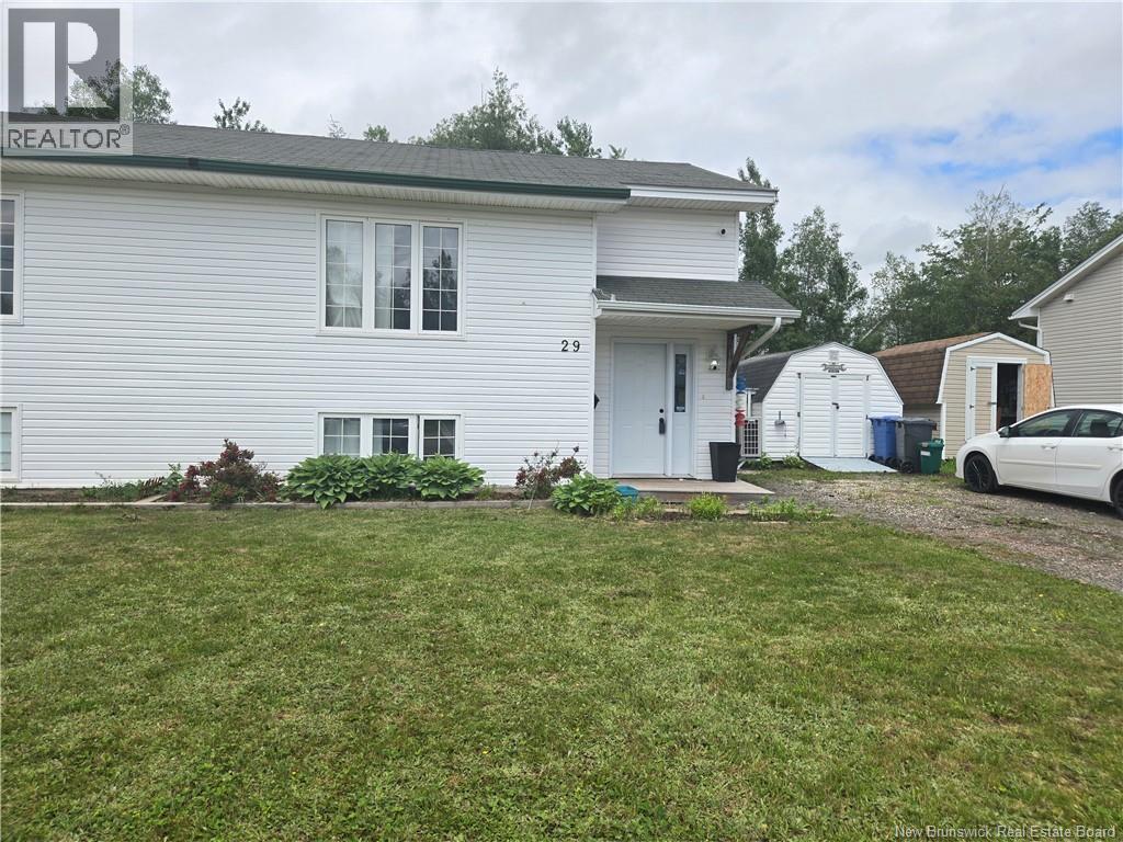 29 Thaddee Street - 32