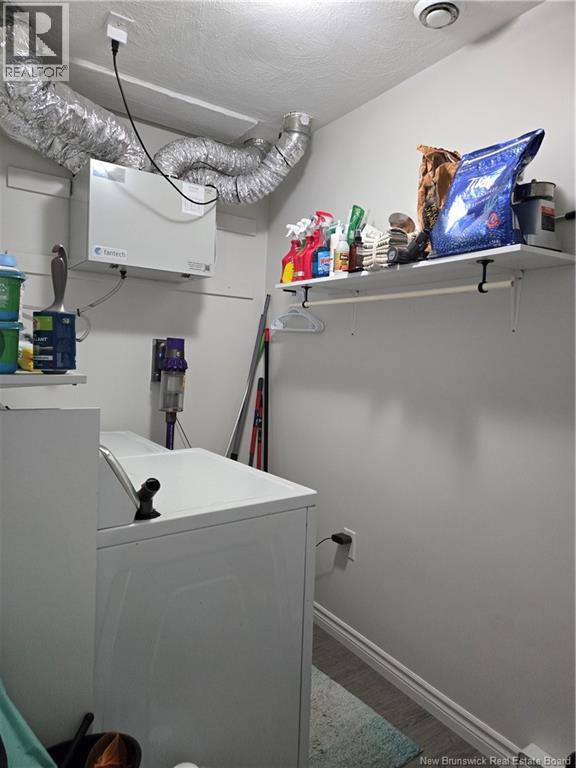29 Thaddee Street - 9