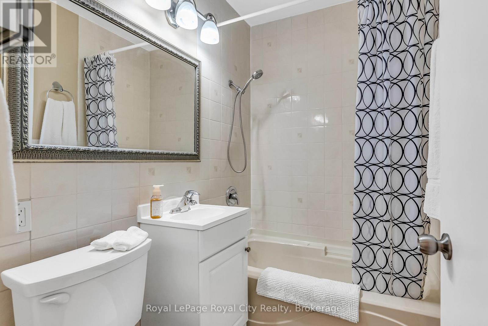 56 WINSTON CRESCENT - 15