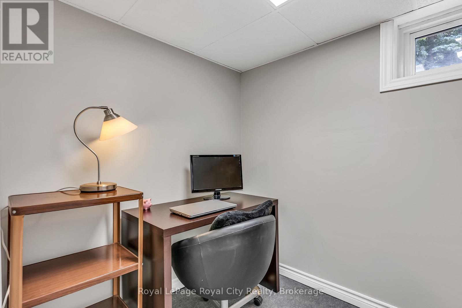 56 WINSTON CRESCENT - 25