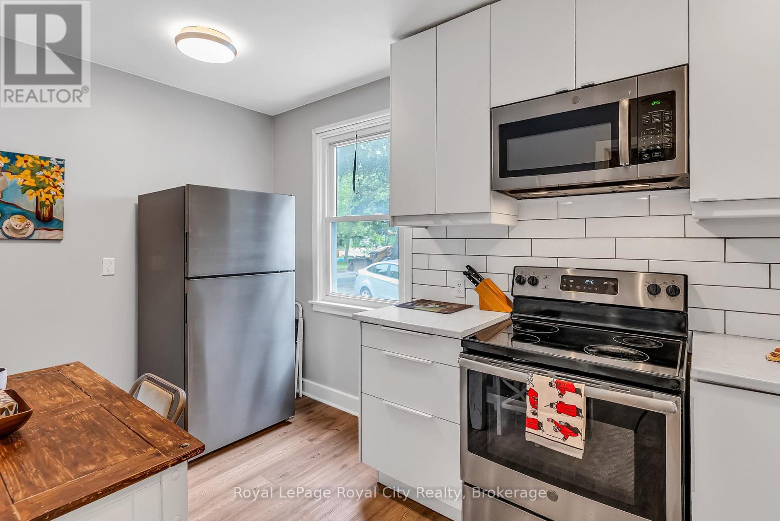 56 WINSTON CRESCENT - 9