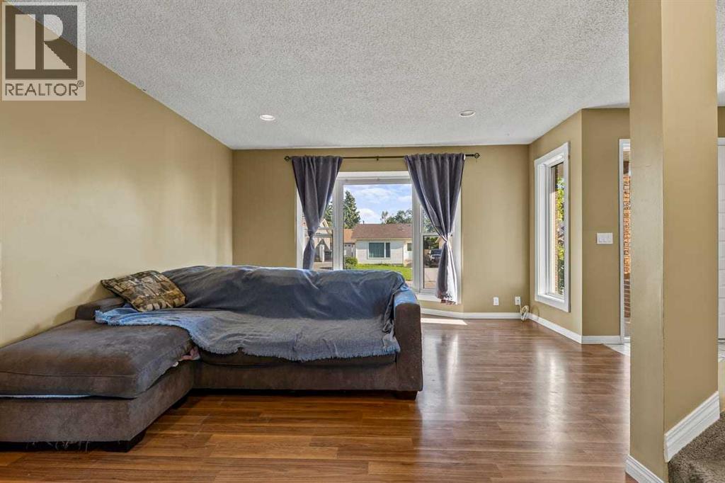 Living Room Front Facing