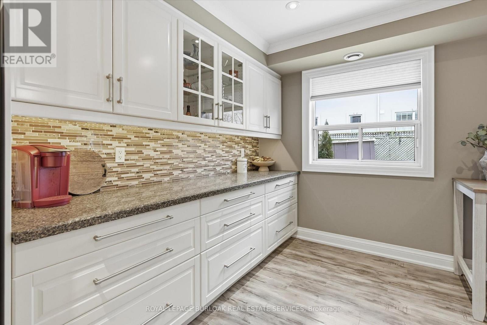 #6 469 CLARIDGE ROAD - 16