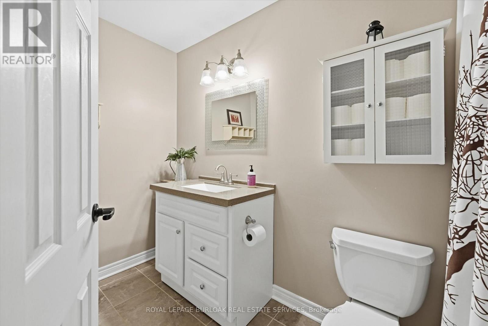 #6 469 CLARIDGE ROAD - 26