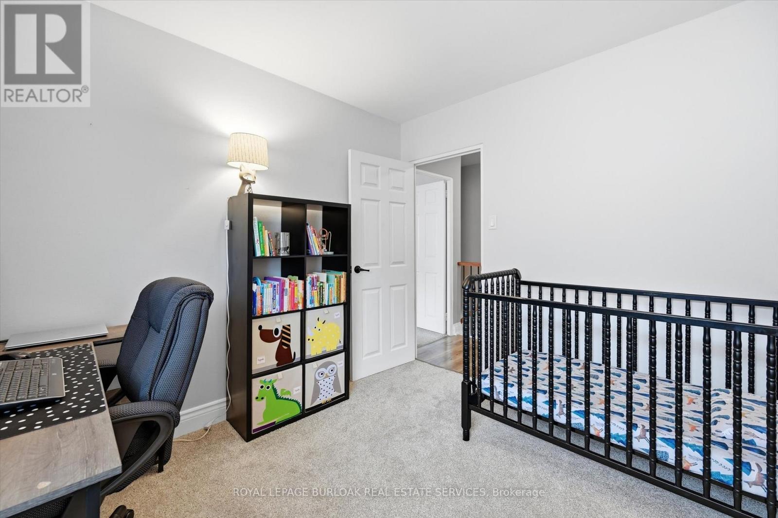 #6 469 CLARIDGE ROAD - 25