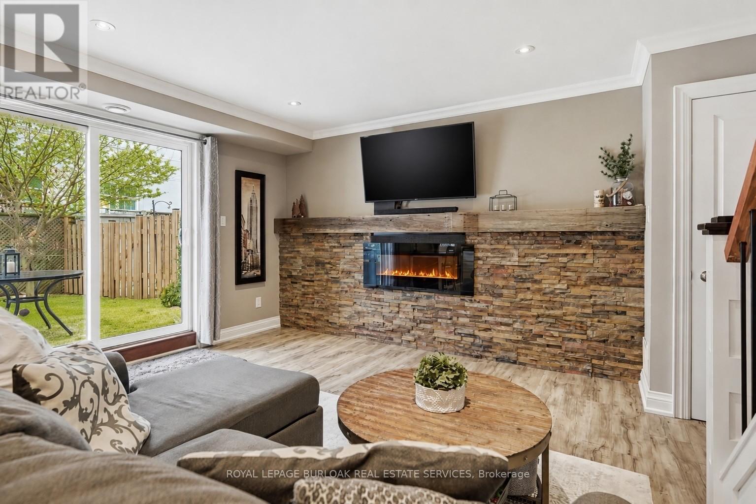 #6 469 CLARIDGE ROAD - 7