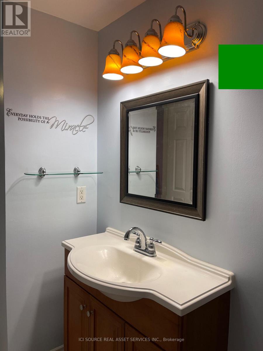 12C SONNET CRESCENT - 11